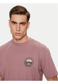 Quiksilver T-Shirt Landscapes EQYZT07917 Fioletowy Regular Fit. Kolor: fioletowy. Materiał: bawełna