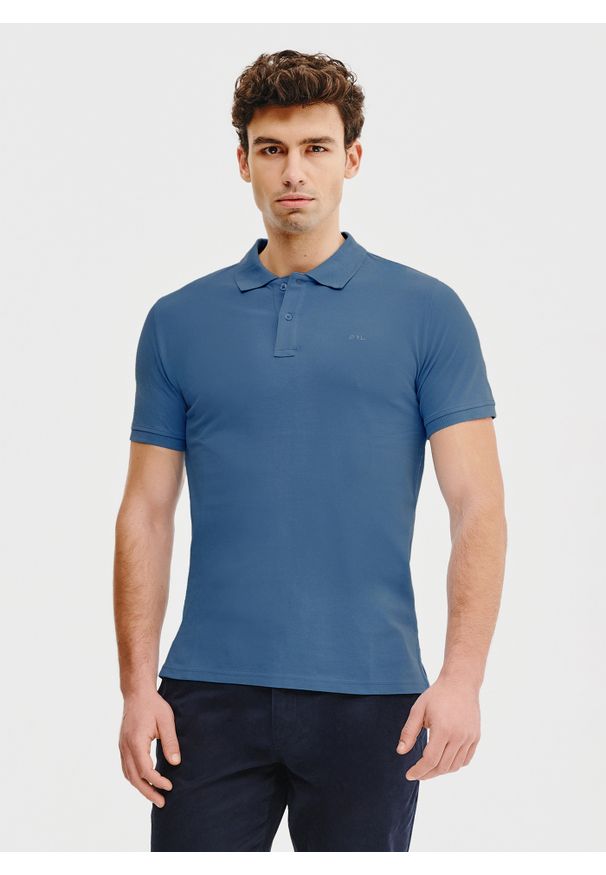 Pako Lorente - PAKO LORENTE – Gładki t-shirt polo w niebieskim kolorze. Okazja: na co dzień. Typ kołnierza: polo. Kolor: czerwony, biały, niebieski. Materiał: bawełna. Wzór: gładki. Styl: casual