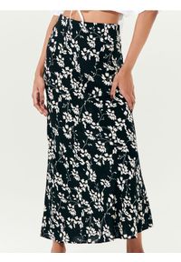 Sinsay - Wiskozowa spódnica midi w kwiaty - czarny. Kolor: czarny. Materiał: wiskoza. Wzór: kwiaty #1