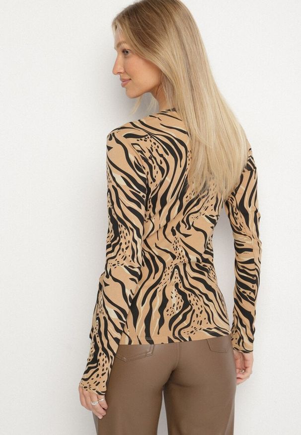 Born2be - Beżowo-Czarna Bawełniana Bluzka w Zebrę z Długim Rękawem Unora. Okazja: na spacer. Kolor: beżowy. Materiał: bawełna. Długość rękawa: długi rękaw. Długość: długie. Wzór: motyw zwierzęcy. Styl: klasyczny
