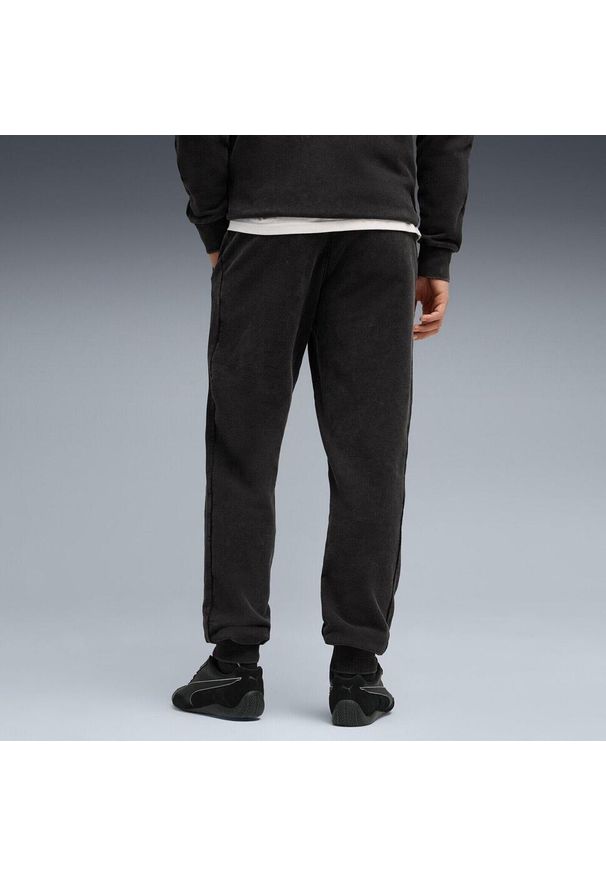 Spodnie męskie Puma Ferrari T7 Pants. Kolor: czarny. Materiał: bawełna, materiał. Sport: fitness