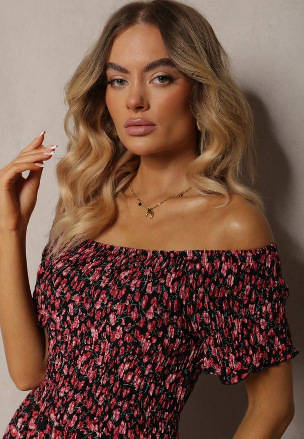 Renee - Czerwono-Czarna Sukienka z Wiskozy Tariya. Typ kołnierza: dekolt hiszpanka. Kolor: czerwony. Materiał: wiskoza. Wzór: gładki, aplikacja, kwiaty, nadruk. Styl: boho. Długość: maxi