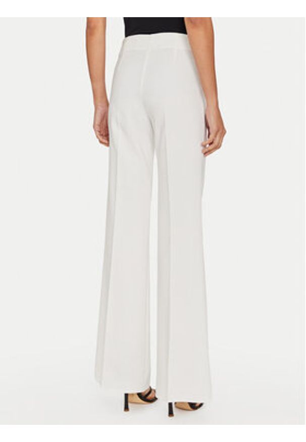 Rinascimento Spodnie materiałowe CFC0119997003 Biały Regular Fit. Kolor: biały. Materiał: syntetyk