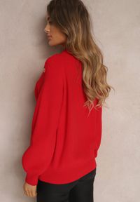 Renee - Czerwony Sweter Dzianinowy z Długim Rękawem i Guzikami Kithi. Kolor: czerwony. Materiał: dzianina. Długość rękawa: długi rękaw. Długość: długie #4