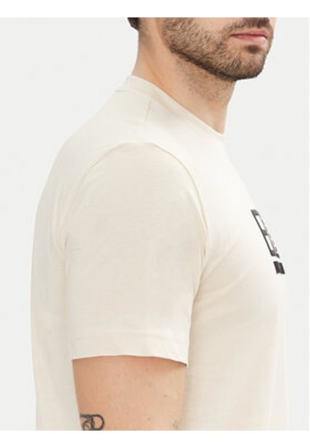 EA7 Emporio Armani T-Shirt 7M000224 AF10375 M1013 Beżowy Regular Fit. Kolor: beżowy. Materiał: bawełna