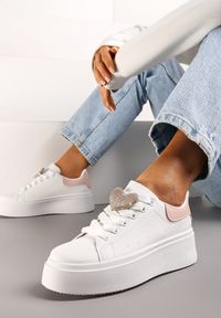 Born2be - Biało-Różowe Sneakersy Caius. Kolor: biały. Materiał: materiał, satyna, skóra ekologiczna. Szerokość cholewki: normalna. Obcas: na platformie #5