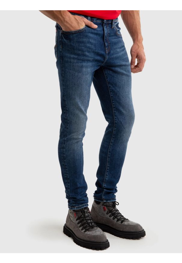 Big-Star - Jeansy męskie granatowe Deric High Waist 526. Okazja: na co dzień. Stan: podwyższony. Kolor: niebieski. Styl: elegancki, casual, klasyczny