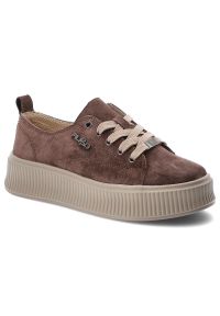 Sneakersy damskie Filippo,na grubej ryflowanej podeszwie z zamszową cholewką i kontrastowymi sznurówkami, brązowe, DP6122/26. Okazja: na co dzień. Zapięcie: sznurówki. Kolor: brązowy. Materiał: zamsz. Szerokość cholewki: normalna. Sport: turystyka piesza #1