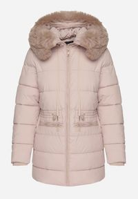 Born2be - Beżowa Pikowana Długa Kurtka z Kapturem Futerkiem i Ściągaczem w Talii Zaisha. Okazja: na co dzień. Typ kołnierza: kaptur. Kolor: beżowy. Materiał: futro. Długość: długie. Styl: casual, elegancki #6