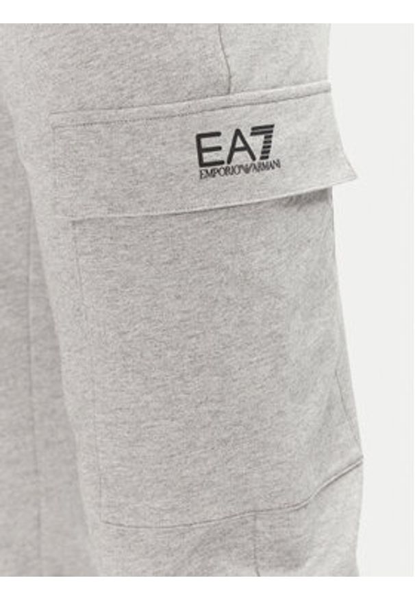 EA7 Emporio Armani Spodnie dresowe 8NPP67 PJVRZ 3905 Szary Slim Fit. Kolor: szary. Materiał: bawełna