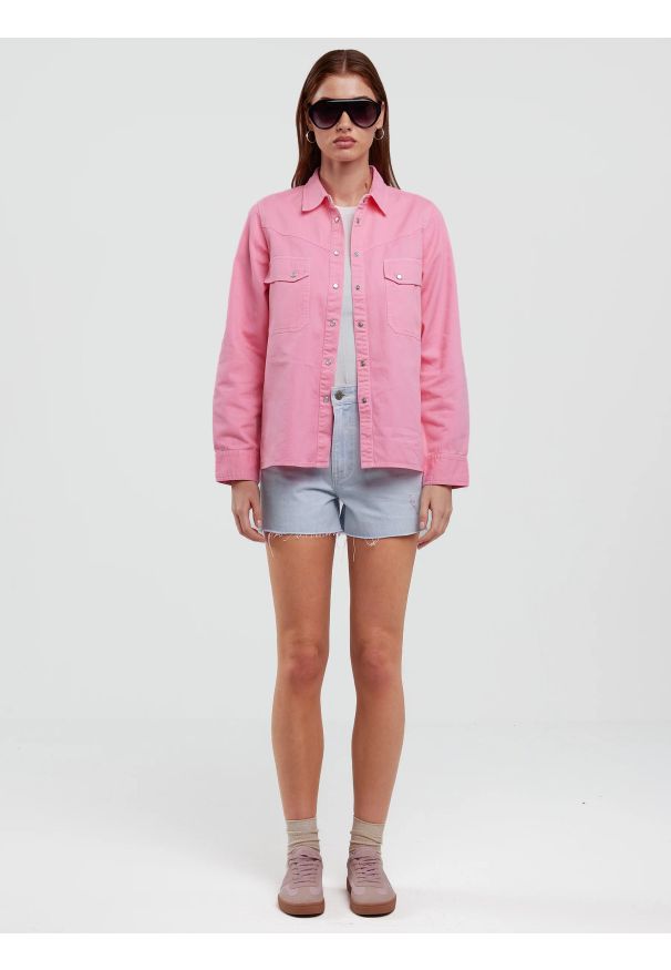 Big-Star - Szorty damskie jeansowe z kolekcji Authentic błękitne Authentic Girl 142. Stan: podwyższony. Kolor: niebieski. Materiał: jeans. Styl: młodzieżowy
