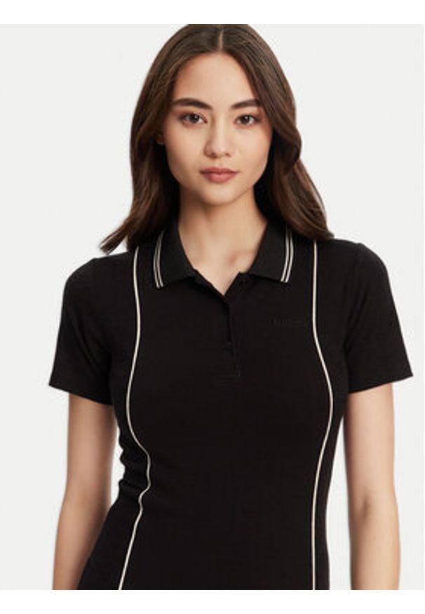 Guess Sukienka dzianinowa V5YK00 KCX12 Czarny Regular Fit. Kolor: czarny. Materiał: wiskoza