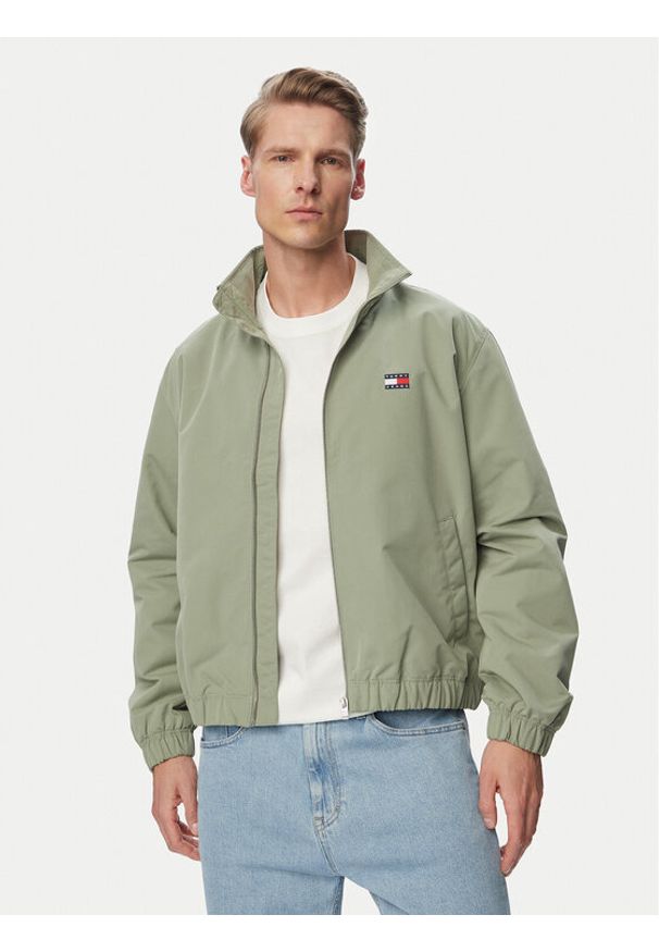 Tommy Jeans Kurtka przejściowa Essential DM0DM22720 Zielony Regular Fit. Kolor: zielony. Materiał: syntetyk