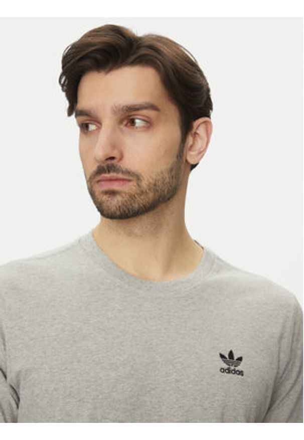 Adidas - adidas T-Shirt Trefoil Essentials JC9988 Szary Regular Fit. Kolor: szary. Materiał: bawełna