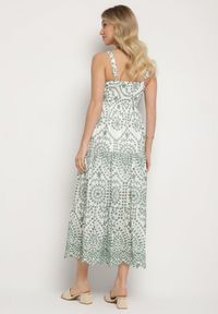 Born2be - Zielono-Biała Bawełniana Sukienka Ozdobiona Haftem Sadonique. Okazja: na co dzień. Kolor: zielony. Materiał: bawełna. Długość rękawa: na ramiączkach. Wzór: haft, aplikacja. Styl: casual, elegancki #7