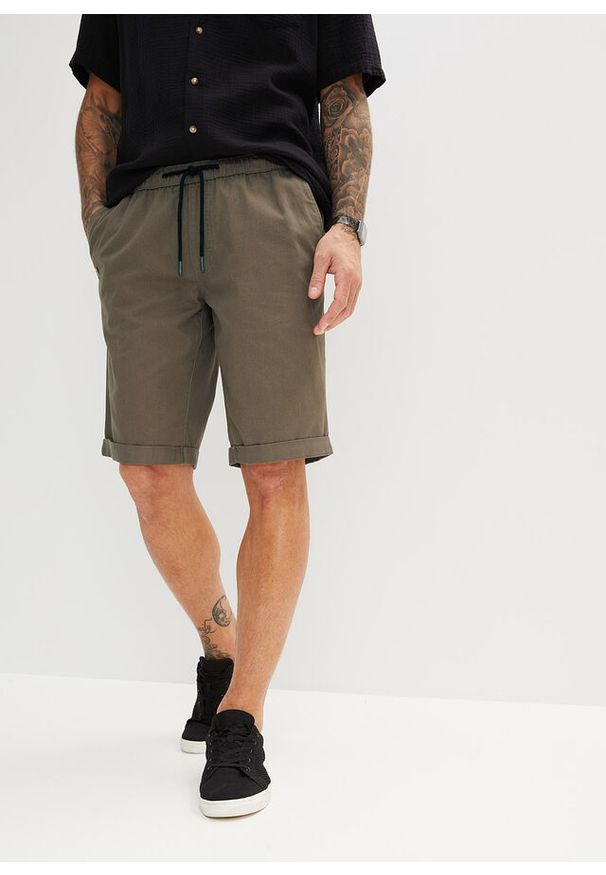 bonprix - Bermudy z gumką w talii, z czystej bawełny, regular fit. Kolor: zielony. Materiał: bawełna. Styl: klasyczny