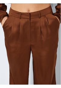 Noisy may - Noisy May Spodnie materiałowe Claire 27021928 Brązowy Relaxed Fit. Kolor: brązowy. Materiał: syntetyk #3