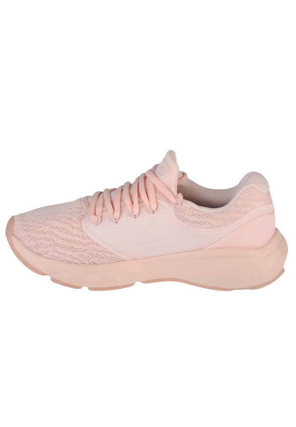 Buty do biegania damskie Under Armour Charged Vantage. Zapięcie: sznurówki. Kolor: różowy. Materiał: syntetyk, materiał, tkanina, guma. Szerokość cholewki: normalna. Sport: bieganie