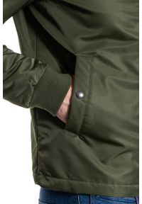 Wrangler - KURTKA WRANGLER STRAIGHT BOMBER DUSTY OLIVE W4743WT45. Wzór: aplikacja #5