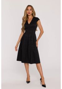 MOE - Żakardowa sukienka wieczorowa rozkloszowana czarna. Okazja: na wesele, na imprezę, na ślub cywilny. Kolor: czarny. Materiał: żakard. Styl: wizytowy #4