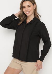 Born2be - Czarna Koszula z Wiskozą i Koronkowymi Wstawkami Tenaraia. Okazja: na co dzień. Kolor: czarny. Materiał: koronka, wiskoza. Styl: klasyczny, elegancki, casual #3