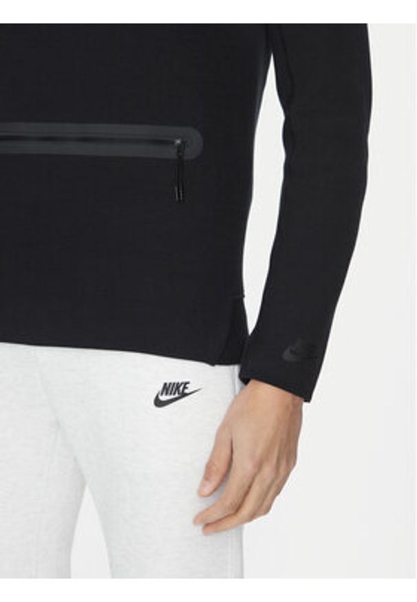 Nike Bluza FB7998 Czarny Regular Fit. Kolor: czarny. Materiał: bawełna