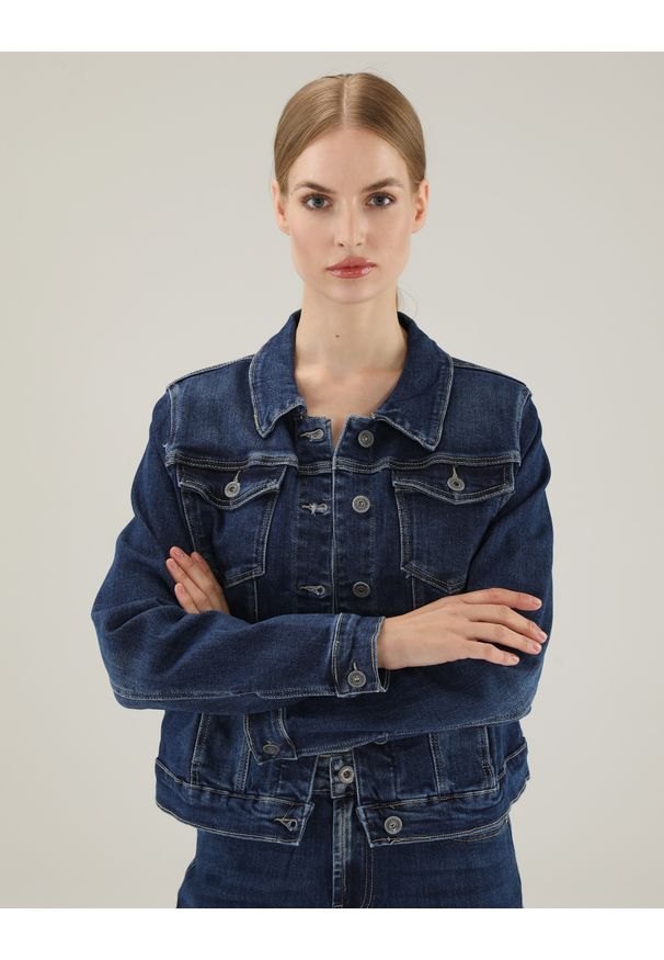 Unisono - GRANATOWA KURTKA JEANSOWA 42-6839 BLU SCUR. Kolor: niebieski. Materiał: jeans