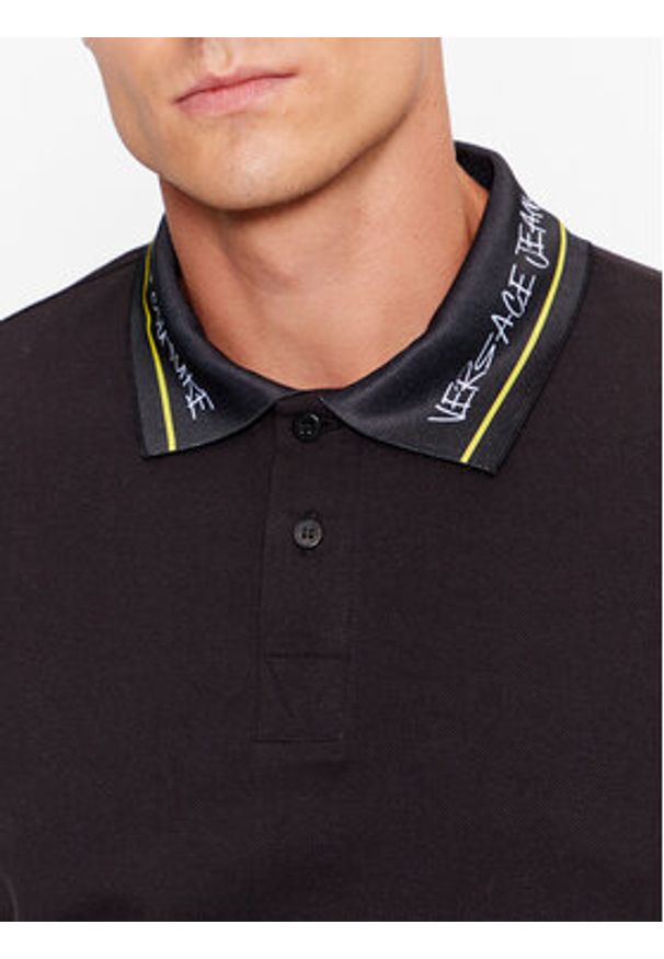 Versace Jeans Couture Polo 75GAGT13 Czarny Regular Fit. Typ kołnierza: polo. Kolor: czarny. Materiał: bawełna