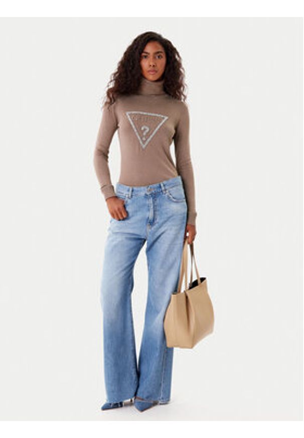 Guess Golf W5BR39 Z2NQ2 Brązowy Regular Fit. Typ kołnierza: golf. Kolor: brązowy. Materiał: wiskoza