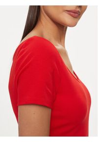 Tommy Jeans Sukienka letnia Logo Tape DW0DW17924 Czerwony Regular Fit. Kolor: czerwony. Materiał: syntetyk. Sezon: lato #5