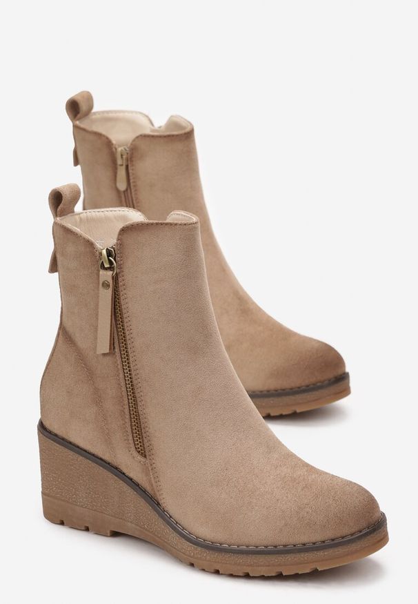 Renee - Beżowe Botki na Koturnie z Ozdobnym Suwakiem Houtanie. Okazja: na co dzień. Kolor: beżowy. Materiał: materiał. Obcas: na koturnie. Styl: casual, elegancki