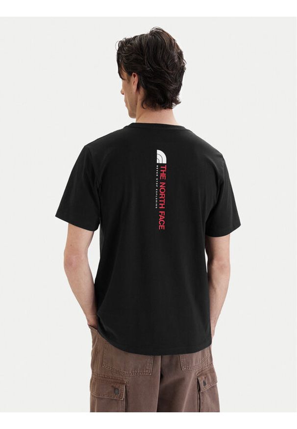 The North Face T-Shirt Vertical NF0A8GV1 Czarny Regular Fit. Kolor: czarny. Materiał: syntetyk, bawełna