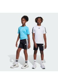 Adidas - Szorty dla dzieci z 3 paskami Train Essentials. Okazja: na uczelnię. Kolor: biały, czarny, wielokolorowy. Technologia: ClimaCool (Adidas). Styl: sportowy. Sport: joga i pilates