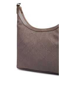 Calvin Klein Torebka Emblem Aop Sueded M Shoulder Bag LV04F3881G Beżowy. Kolor: beżowy. Materiał: skórzane #4