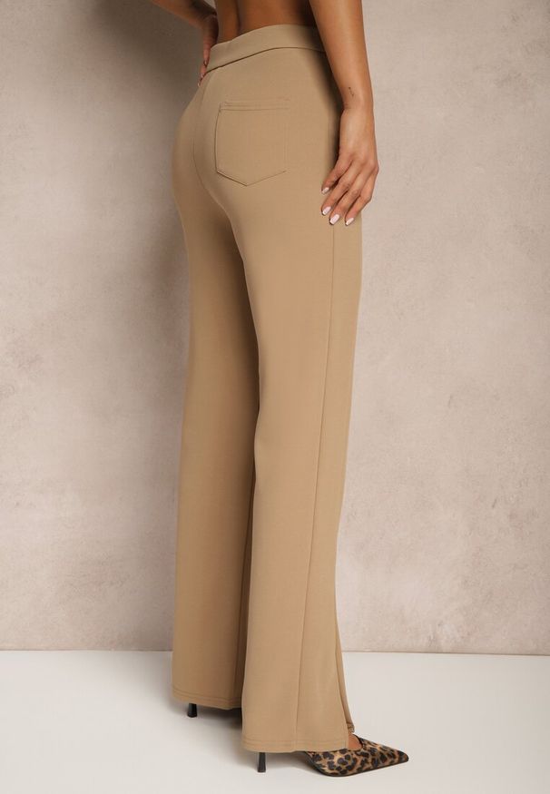 Renee - Ciemnobeżowe Spodnie z Wiskozą High Waist w Eleganckim Stylu Tatariela. Okazja: na co dzień, na spotkanie biznesowe. Stan: podwyższony. Kolor: beżowy. Materiał: wiskoza. Styl: elegancki