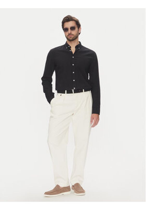 Lindbergh Koszula 30-203344B Czarny Relaxed Fit. Kolor: czarny. Materiał: bawełna