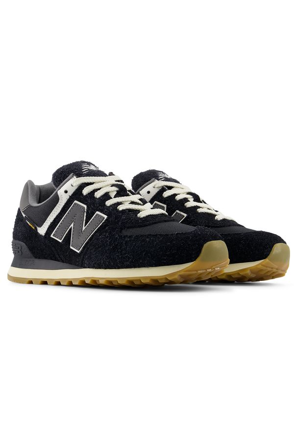 Buty unisex New Balance U574RUS – czarne. Kolor: czarny. Materiał: tkanina, guma, zamsz. Szerokość cholewki: normalna. Model: New Balance 574