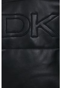 DKNY - Dkny Kurtka DP1J9077 damska kolor czarny zimowa. Okazja: na co dzień. Kolor: czarny. Materiał: materiał. Wzór: gładki. Sezon: zima. Styl: casual #5
