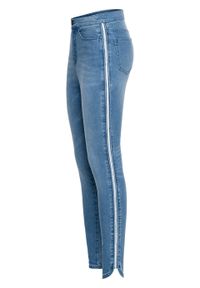 Dżinsy Super Skinny w krótszej długości, z połyskującym paskiem bonprix niebieski bleached. Kolor: niebieski. Długość: krótkie #1