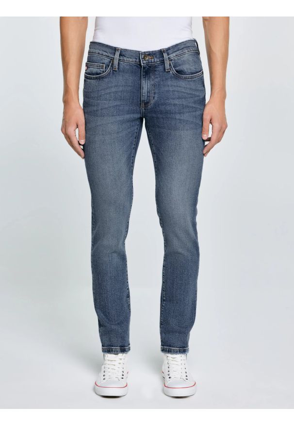 Big-Star - Jeansy męskie dopasowane niebieskie Terry Slim 331. Stan: obniżony. Kolor: niebieski. Styl: klasyczny