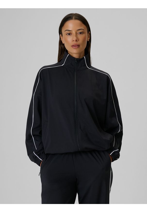 4f - 4F Bluza dresowa loose bez kaptura damska - czarna XS. Typ kołnierza: bez kaptura. Kolor: czarny. Materiał: dresówka. Styl: sportowy