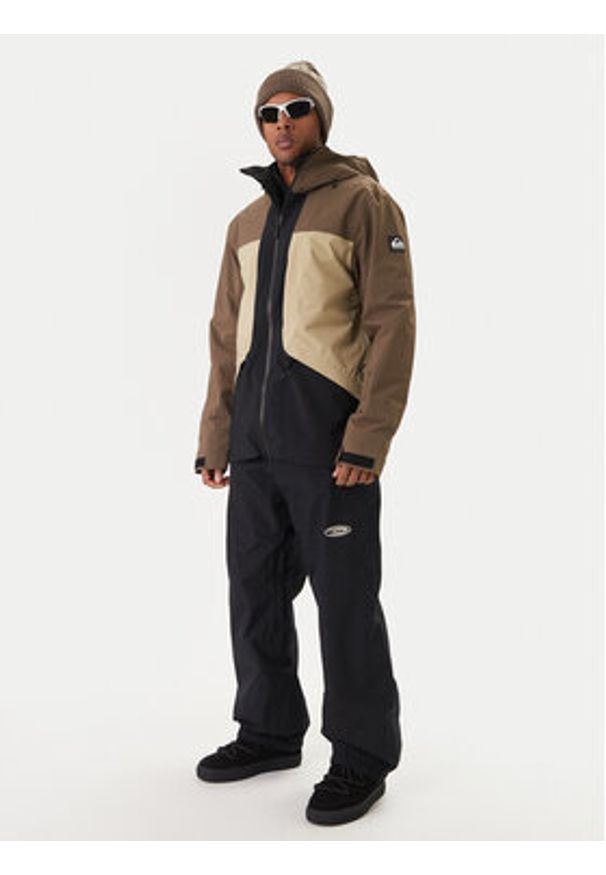 Quiksilver Spodnie snowboardowe Hight Altitude Gore-Tex EQYTP03216 Czarny Regular Fit. Kolor: czarny. Materiał: syntetyk. Technologia: Gore-Tex. Sport: snowboard
