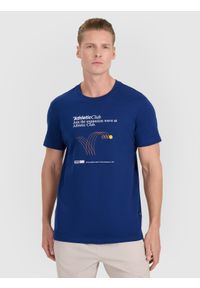 4f - 4F T-shirt regular z nadrukiem męski - granatowy S. Okazja: na co dzień. Kolor: niebieski. Materiał: bawełna, materiał, jersey. Długość rękawa: krótki rękaw. Długość: krótkie. Wzór: nadruk. Styl: klasyczny, sportowy, casual
