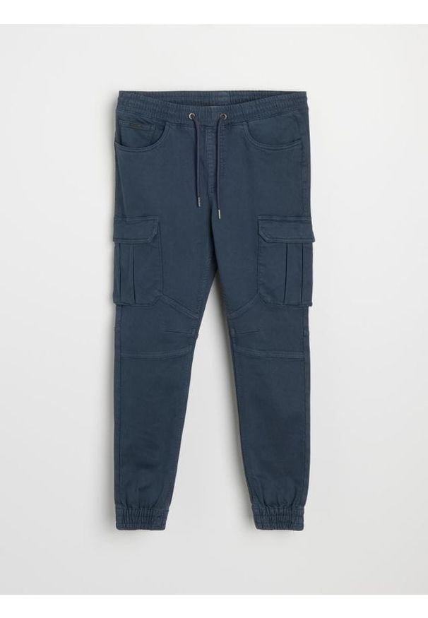 Sinsay - Jeansy regular jogger cargo - niebieski. Kolor: niebieski