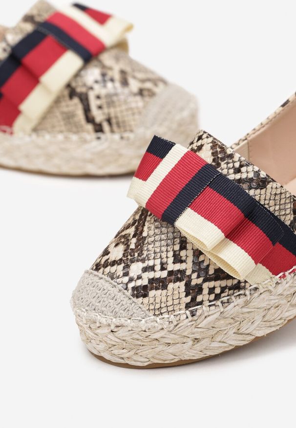 Born2be - Beżowe Plecione Espadryle z Imitacji Skóry Węża z Kokardką Marleia. Kolor: beżowy. Materiał: skóra