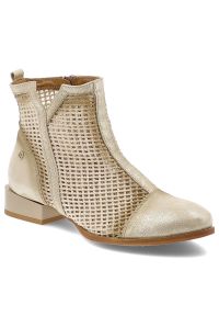 Beżowe Botki Maciejka Eleganckie Obuwie Damskie. Zapięcie: zamek. Kolor: beżowy. Szerokość cholewki: normalna. Wzór: ażurowy. Materiał: skóra. Sezon: wiosna, lato. Obcas: na obcasie. Styl: elegancki. Wysokość obcasa: średni #1