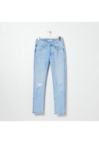 Sinsay - Spodnie jeansowe z przetarciami - Niebieski. Kolor: niebieski #1