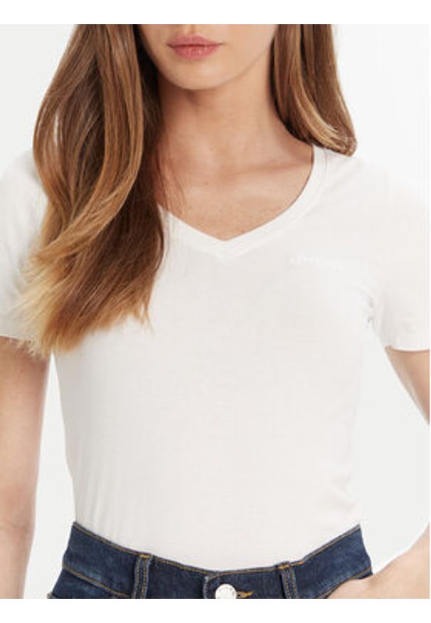 Guess T-Shirt O5RI02 KBBU1 Biały Regular Fit. Kolor: biały. Materiał: bawełna
