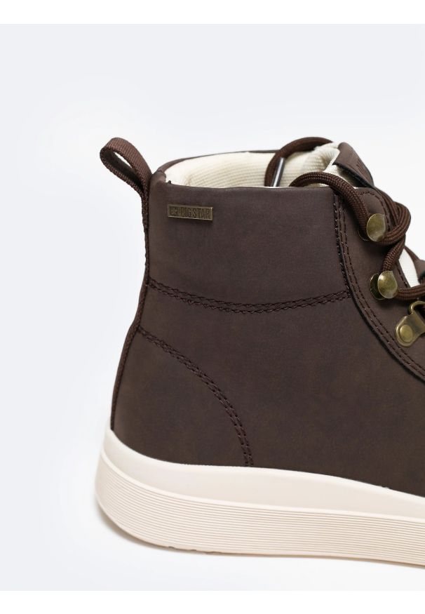 Big-Star - Trampki męskie wysokie brązowe KK174355 804. Okazja: na co dzień. Wysokość cholewki: przed kolano. Kolor: brązowy. Materiał: skóra, syntetyk, guma. Szerokość cholewki: normalna. Styl: elegancki, casual, klasyczny
