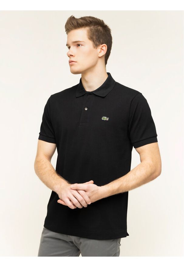 Lacoste Polo L1212 Czarny Classic Fit. Typ kołnierza: polo. Kolor: czarny. Materiał: bawełna